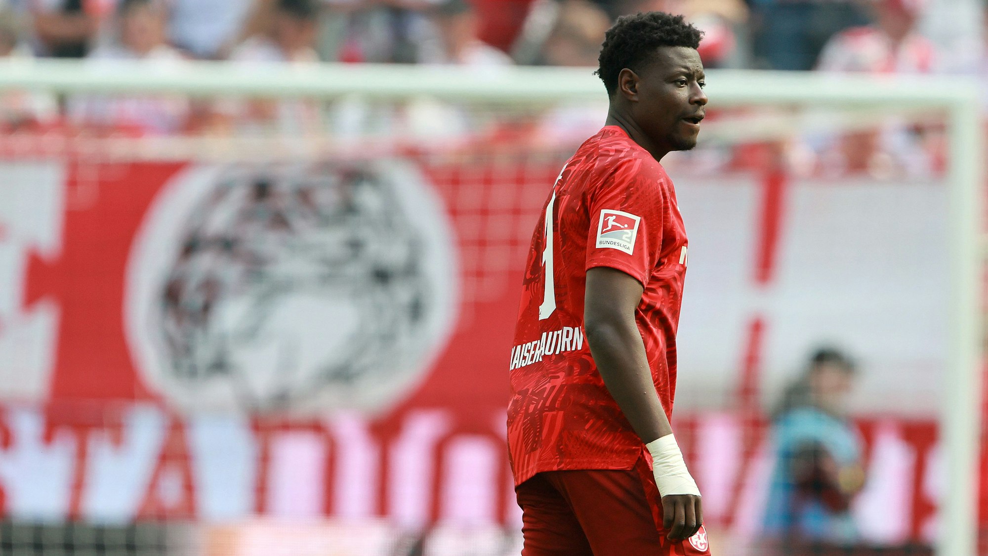 Konnte sich am 34. Spieltag der 2. Liga schon mal ein Bild von der Stimmung in Köln machen: Ragnar Ache vom 1. FC Kaiserslautern.