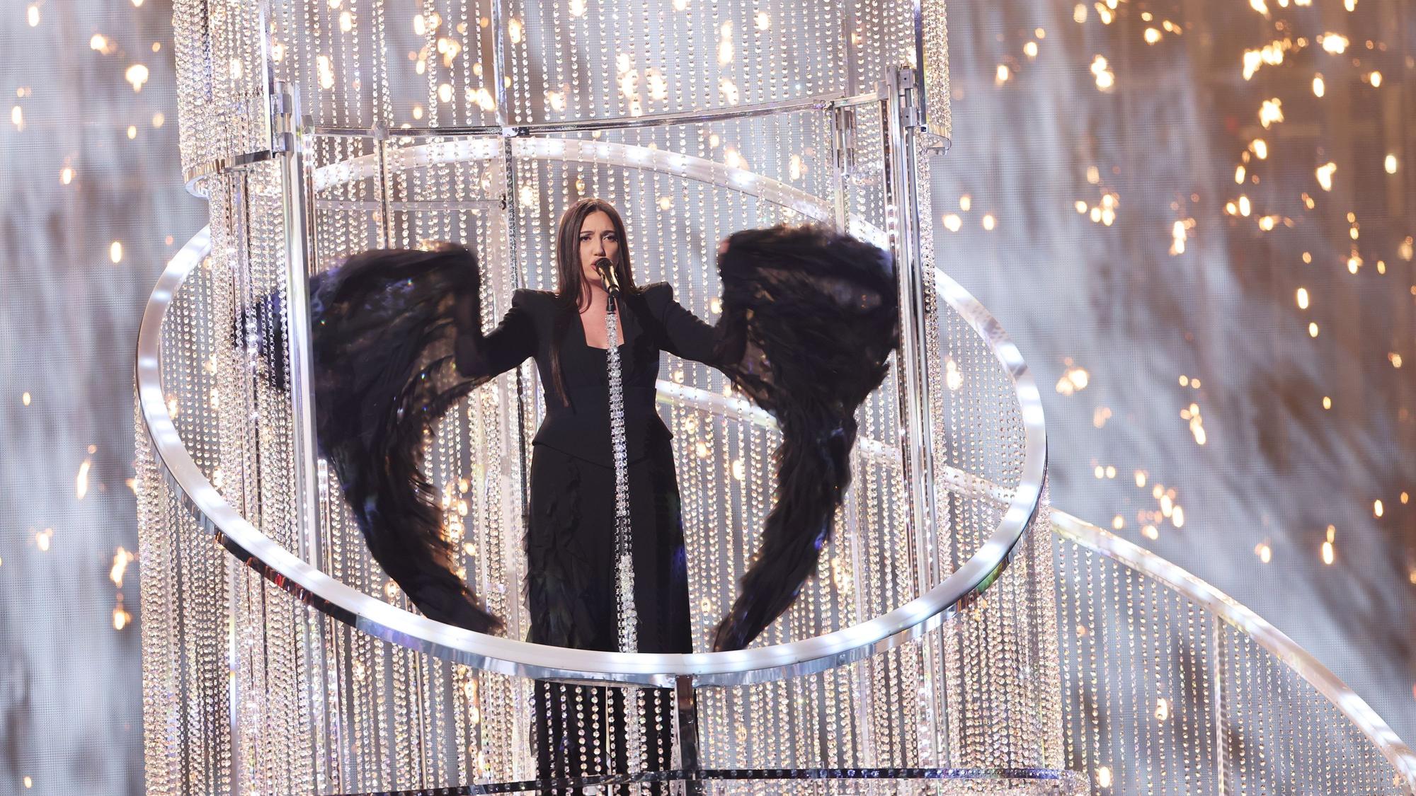 Yuval Raphael aus Israel im Finale des 69. Eurovision Song Contest (ESC 2025).