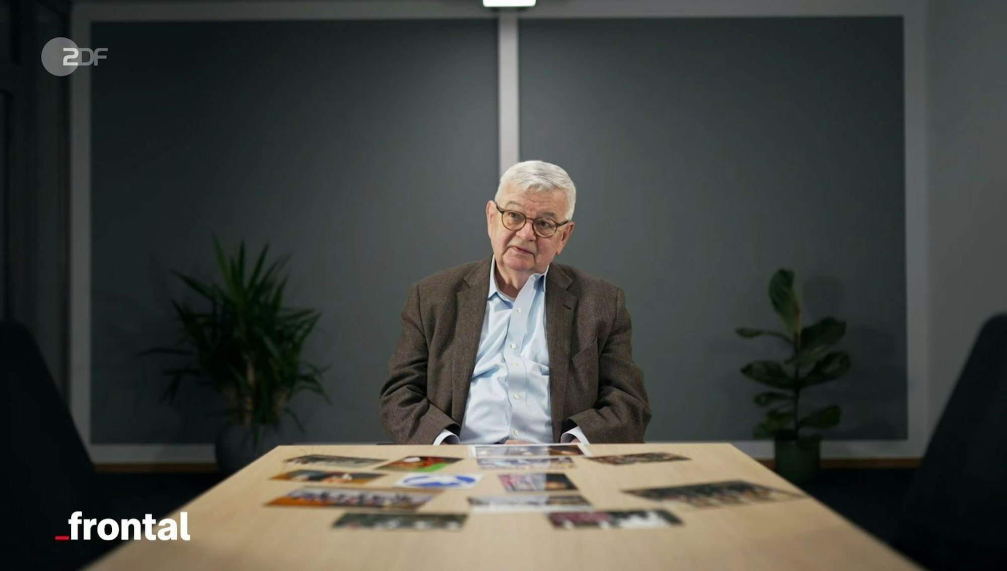 Joschka Fischer mahnt, man dürfe der Bevölkerung „nicht mit technokratischen Gesetzesentwürfen existenzielle Ängste einjagen“. (Bild: ZDF)