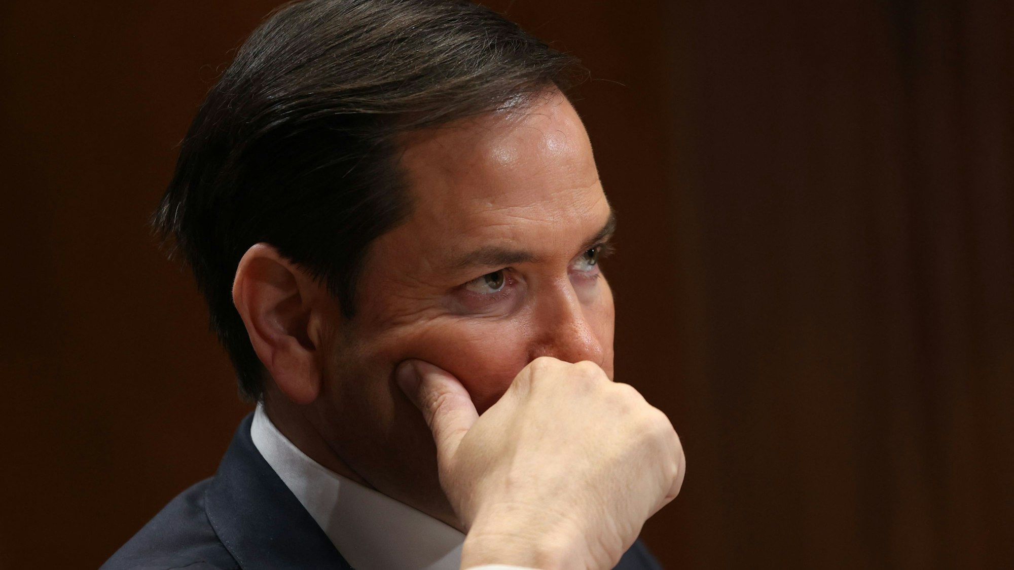 Geriet vor dem Ausschuss für auswärtige Beziehungen des Senats stark unter Druck: US-Außenminister Marco Rubio