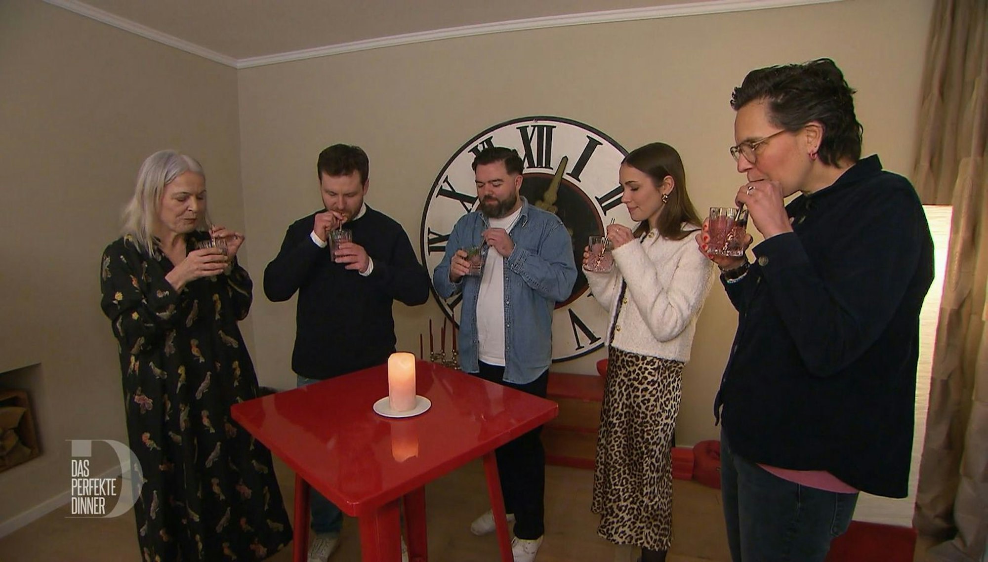 Aperitif bei Heike in Blankenese. (Bild: RTL)