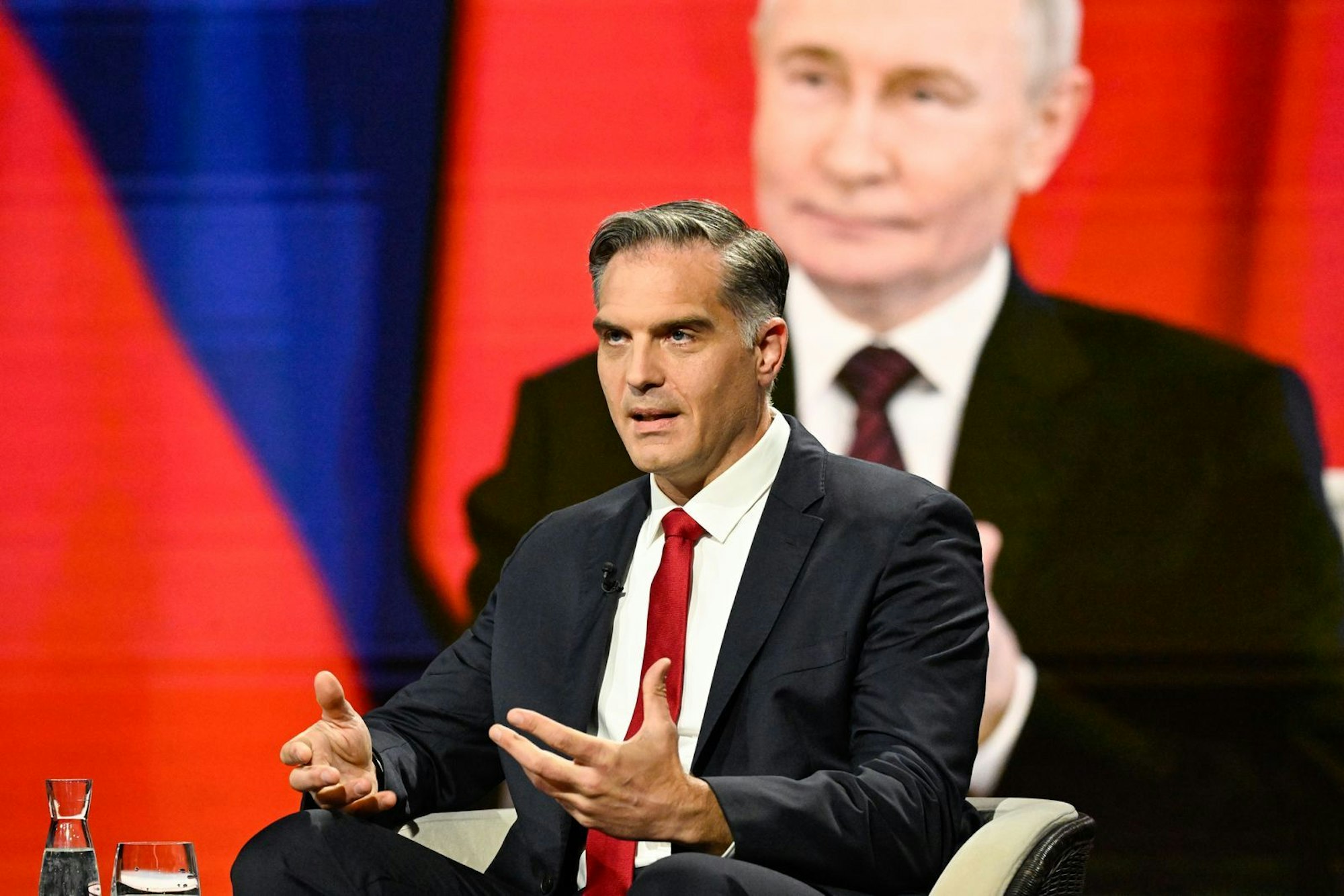 CNN-Journalist Frederik Pleitgen warnte, dass Trump unbedingt wolle, „dass Putin sein Freund ist.“ (Bild: ZDF / Markus Hertrich)