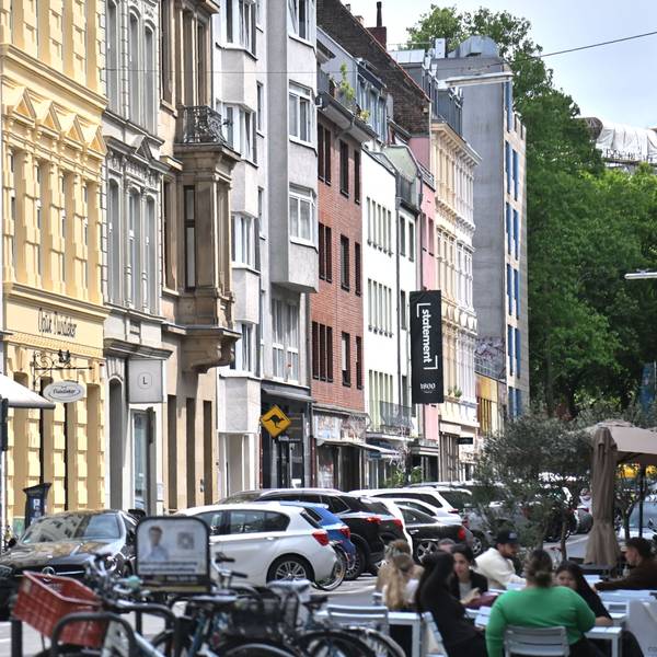 21.05.2025 Köln. Die Limburger Straße ist eine der teuersten Adressen in Köln. Foto: Alexander Schwaiger