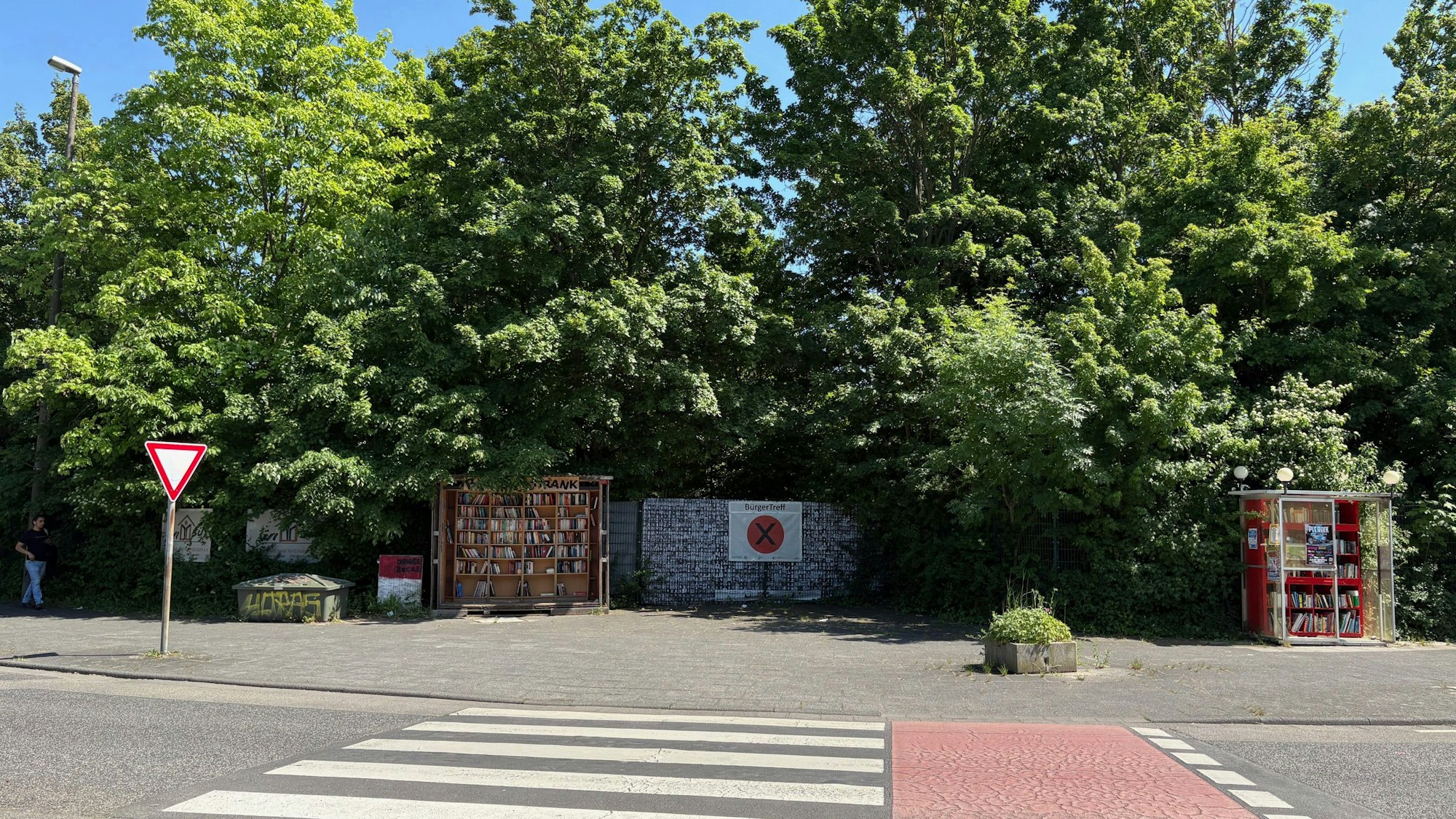 Der neue Quartiersplatz Ecke Eygelshovener und Sürther Straße soll größer geplant werden.