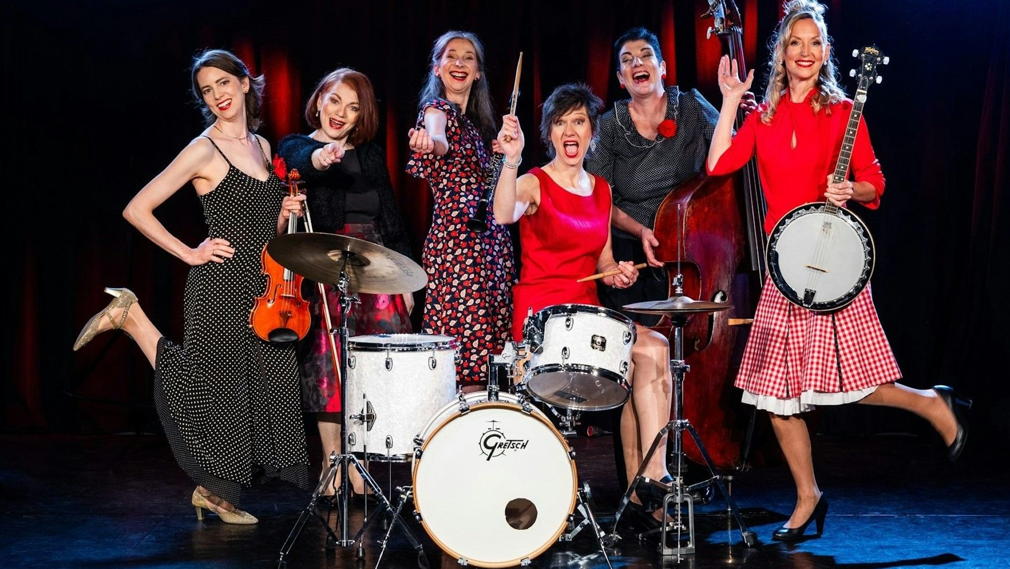 Die sechsköpfigen Rheinsirenen treten in Köln auf.