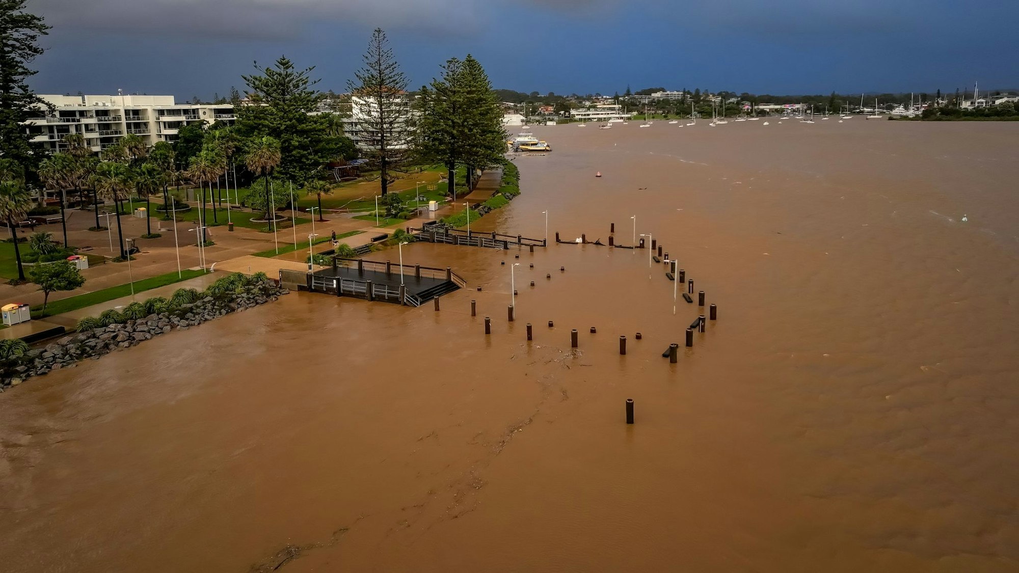 Wasser so weit das Auge reicht: Das Hochwasser an der Ostküste ist verheerend.