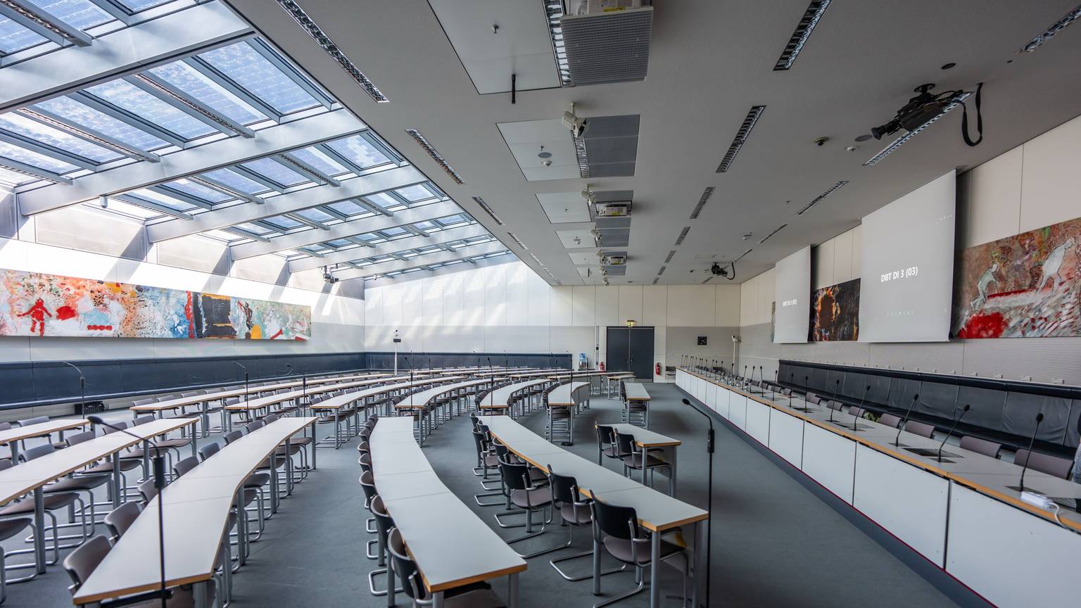 Blick in den Otto-Wels-Saal, den derzeitigen Fraktions-Saal der SPD im Bundestag, auf den die AfD Anspruch erhebt.