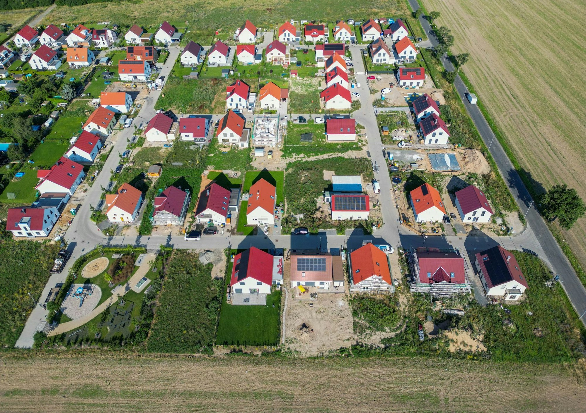 Begehrte Einfamilienhäuser: Der Immobilienmarkt kommt wieder in Fahrt (Archivbild)