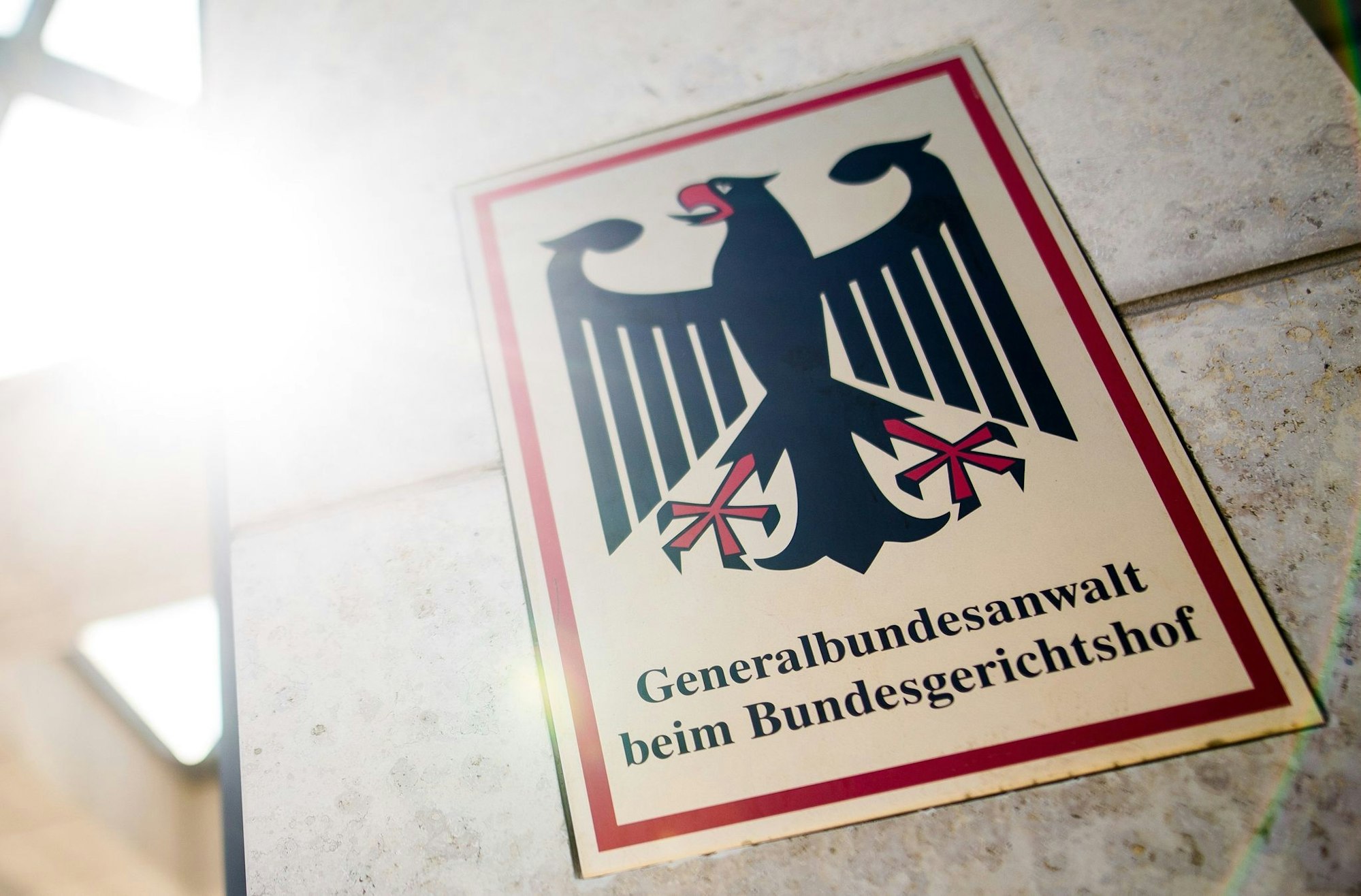 Der Generalbundesanwalt ermittelt im Fall des Messerangreifers von Bielefeld. Der Tatverdächtige taucht mit unterschiedlichen Schreibweisen in den Systemen der Behörden auf. (Archivbild)