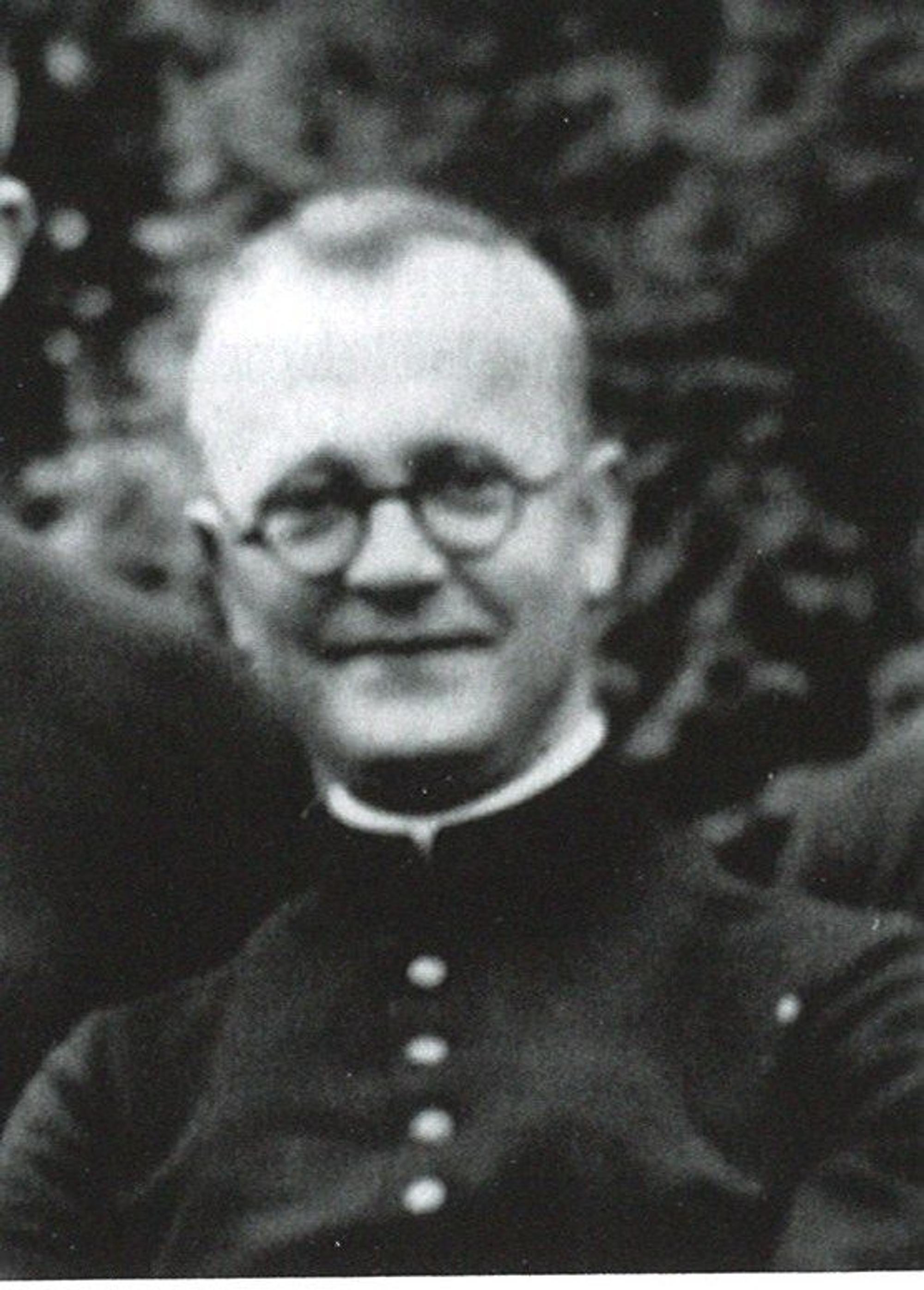 Das Foto zeigt Pfarrer Friedrich Dinstühler