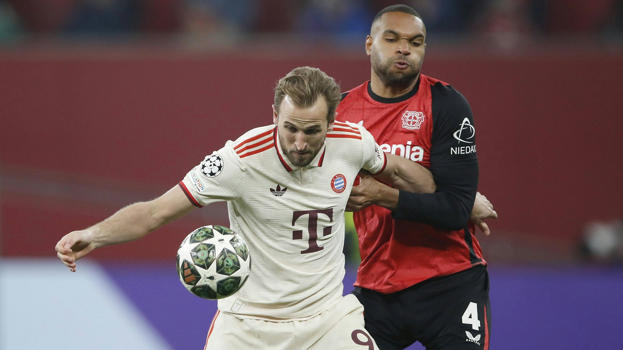 Offenbar bald Teamkollegen: Harry Kane und Jonathan Tah.