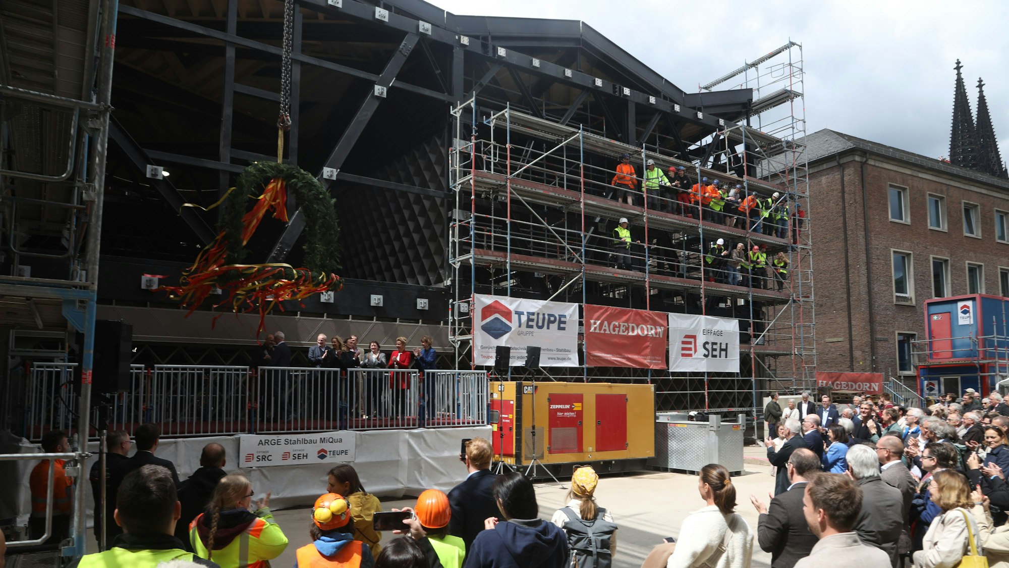 Oberbürgermeisterin Henriette Reker feiert Richtfest auf der Baustelle „MiQua. LVR-Jüdisches Museum im Archäologischen Quartier Köln“.