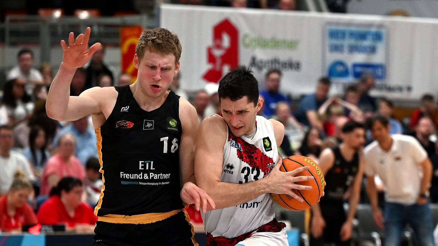 10.05.2025, Basketball-Bayer Giants-Lok Bernau
rechts: Dimitrije Djodjevic (Bayer)
Foto: Uli Herhaus