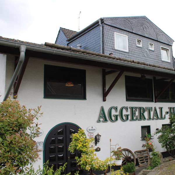 Zahlreichen Bewohnern des Aggertal-Hotels in Wahlscheid hat die Stadt Lohmar mit Zwangsräumung gedroht.