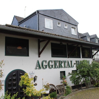 Zahlreichen Bewohnern des Aggertal-Hotels in Wahlscheid hat die Stadt Lohmar mit Zwangsräumung gedroht.