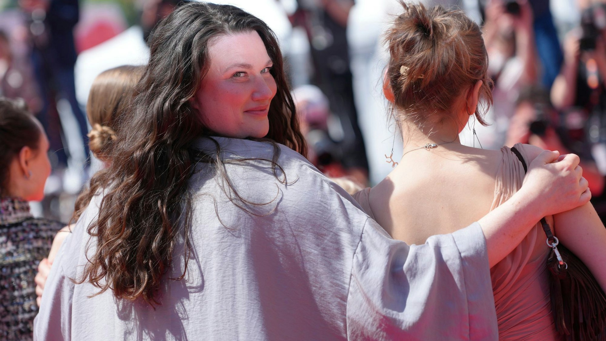 Mascha Schilinski bei der Premiere ihres Films in Cannes.