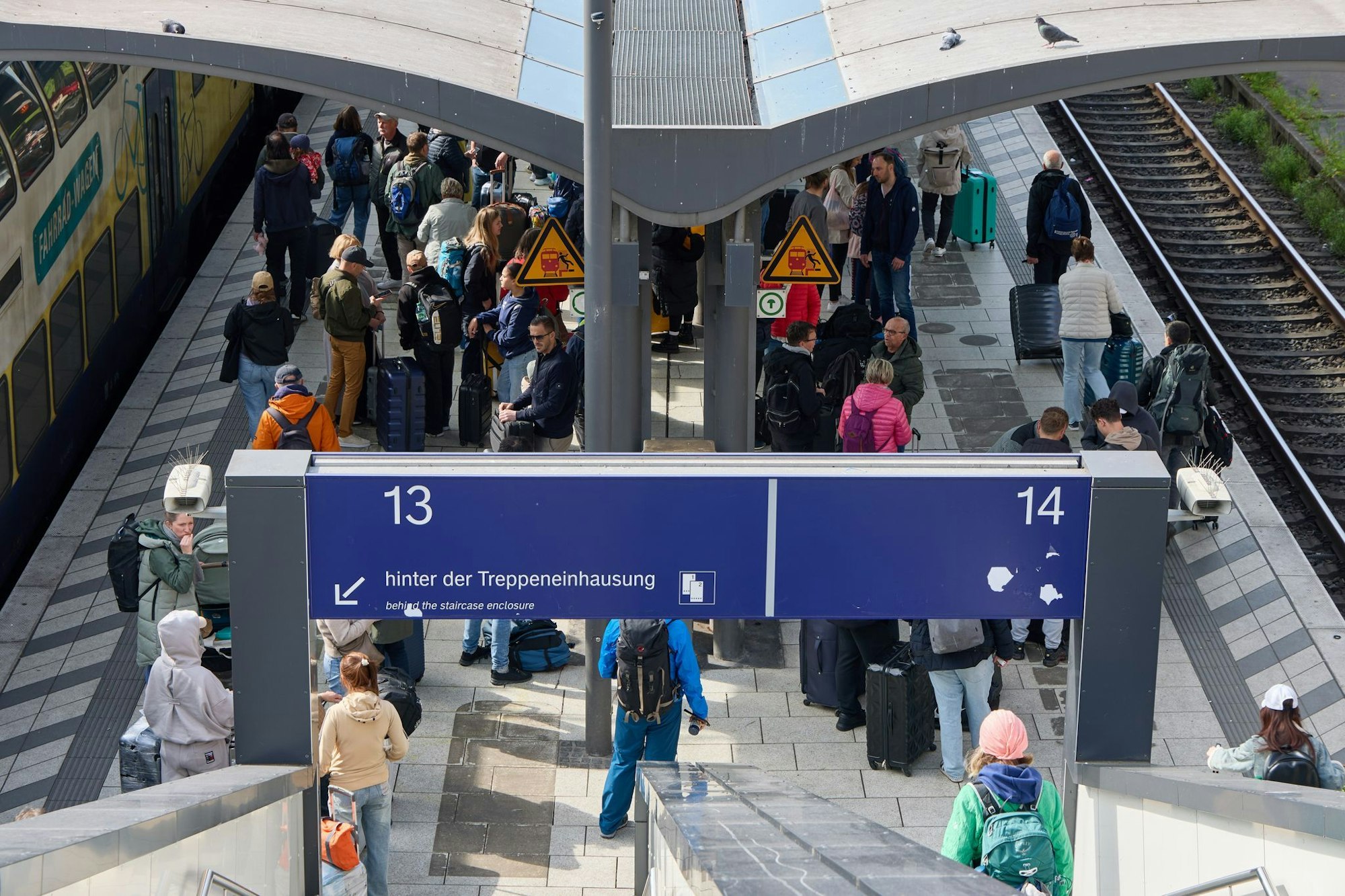 Am Samstag waren viele Reisende unterwegs - auch am Tatort.