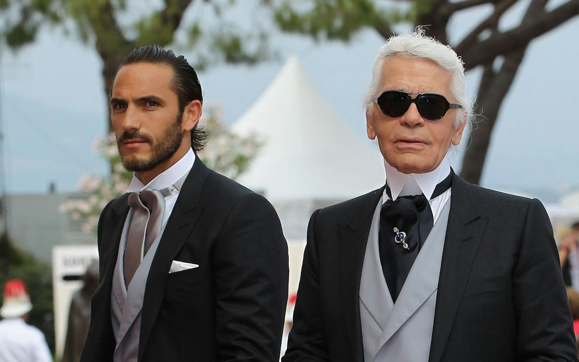 Sébastien Jondeau (links) war bis zuletzt an Karl Lagerfelds Seite. (Bild: 2011 Getty Images/Sean Gallup)