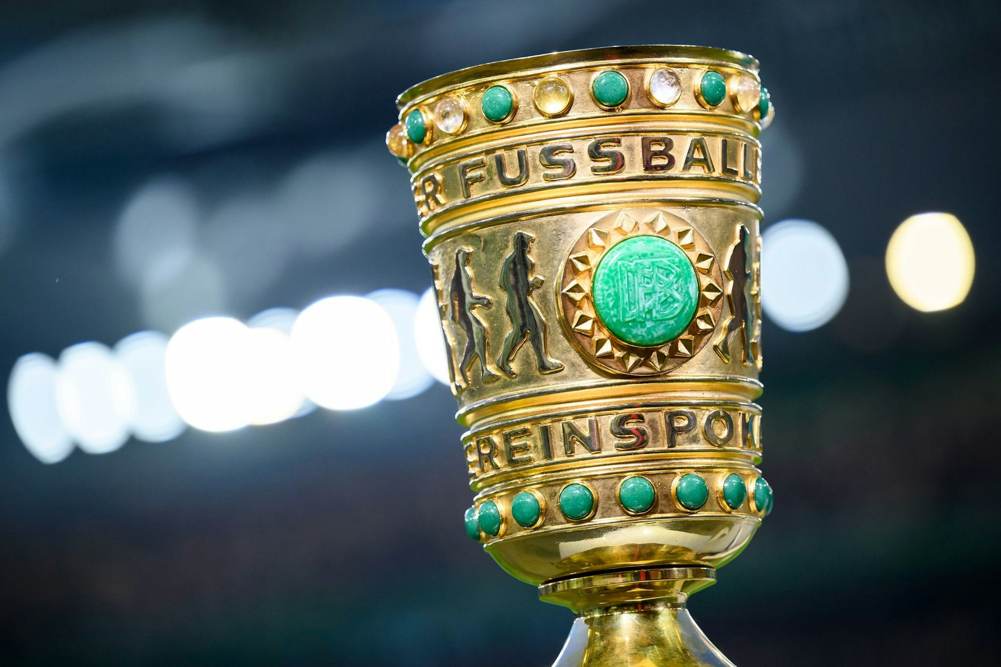 Wer wird den Pokal in den Händen halten? Der VfB oder die Arminia?