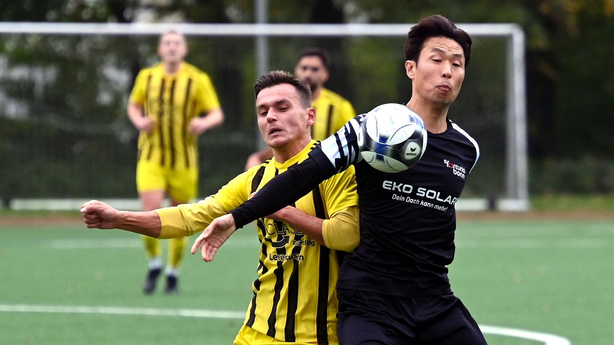 27.10.2024, Fussball-SV Schlebusch-Fortuna Bonn
links: Mathias Janeczko (Schlebusch)
Foto: Uli Herhaus