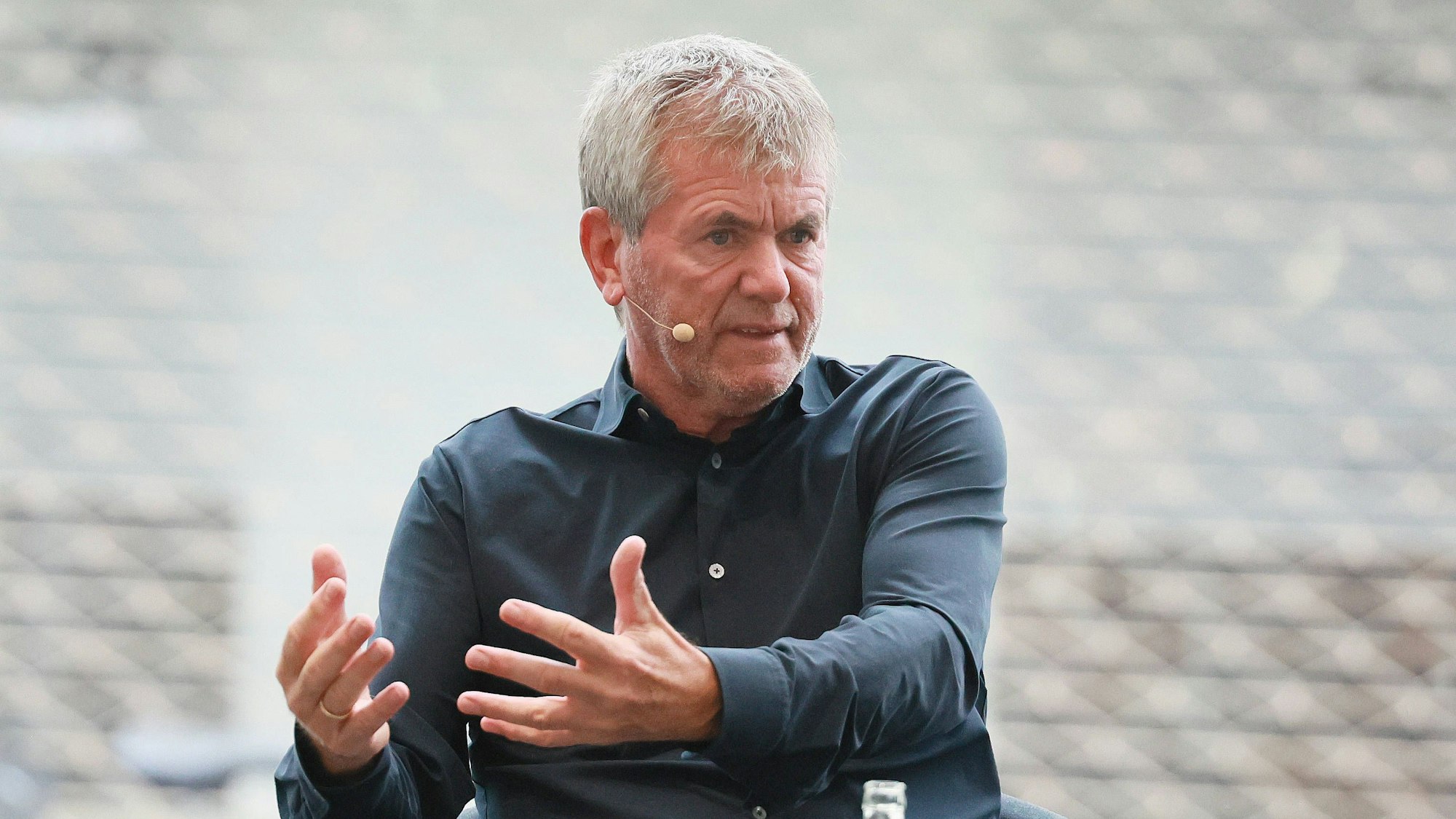 Friedhelm Funkel beim FC-Talk von Kölner Stadt-Anzeiger und Express im Fleischhauer Audizentrum