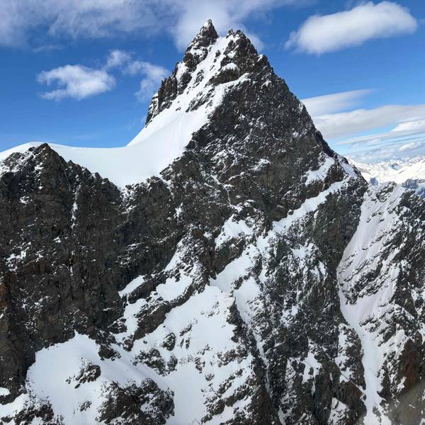 This handout photograph taken on May 24, 2025 and released on May 25, 2025 by the police of the Swiss Canton of Valais shows the Rimpfischhorn mountain peak where five skiers found dead on the Adler glacier in Zermatt region. Five skiers' bodies were found lifeless on May 24, 2025 in the Rimpfischhorn massif near the Swiss ski resort of Zermatt, the police of the canton of Valais said in a statement published the next day. Formal identification of the victims, who were on the Adler glacier, is still in progress, the police said. (Photo by HANDOUT / POLICE CANTONALE VALAISANNE / AFP) / RESTRICTED TO EDITORIAL USE - MANDATORY CREDIT "AFP PHOTO / POLICE CANTONALE VALAISANNE" - HANDOUT - NO MARKETING NO ADVERTISING CAMPAIGNS - DISTRIBUTED AS A SERVICE TO CLIENTS