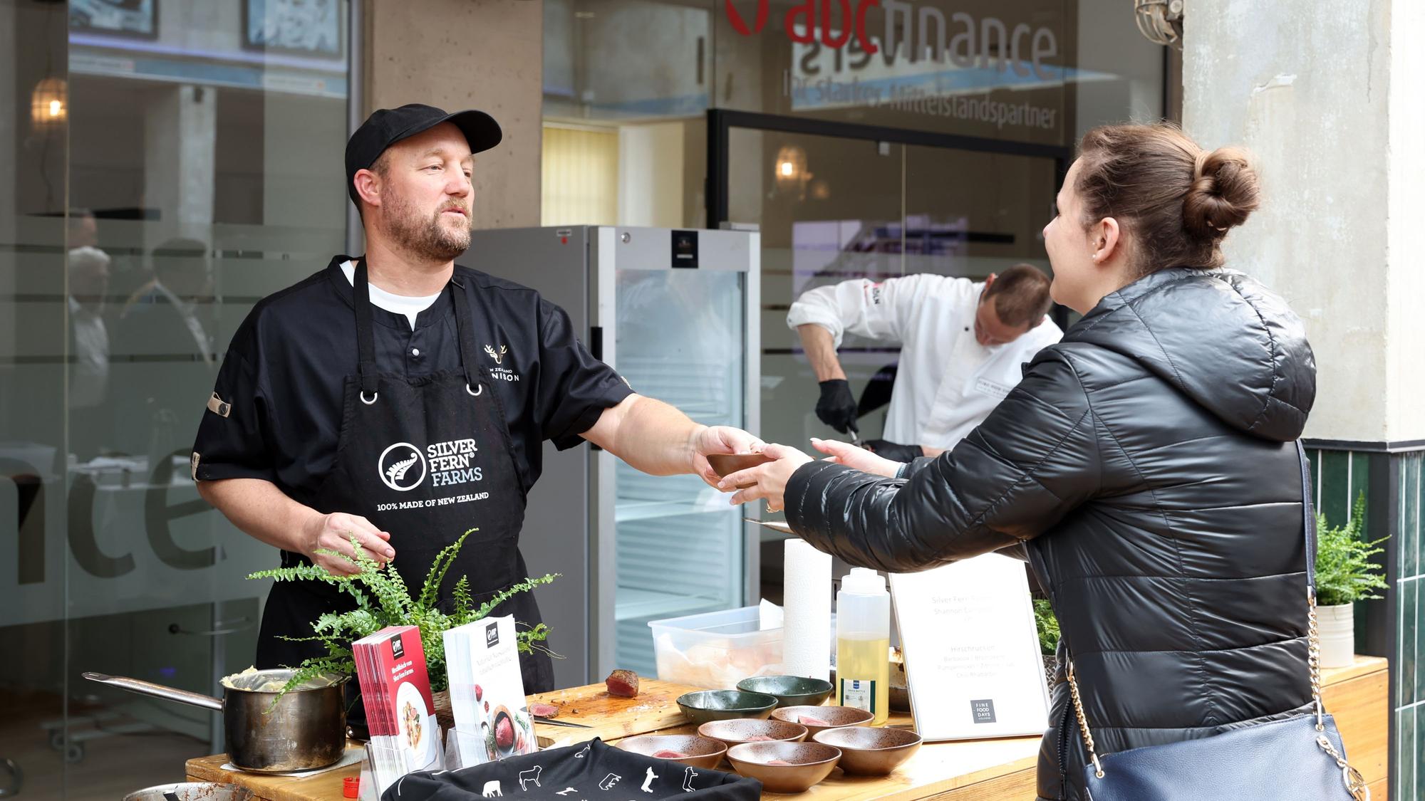 Impressionen aus der Motorworld beim „Meet & Taste“ der Cologne Fine Food Days
