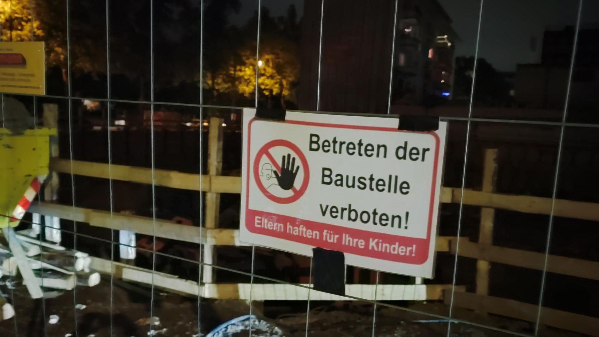 Am Montagabend wurde bei Bauarbeiten an der Hardefuststraße ein Bombenblindgänger aus dem Zweiten Weltkrieg entdeckt.