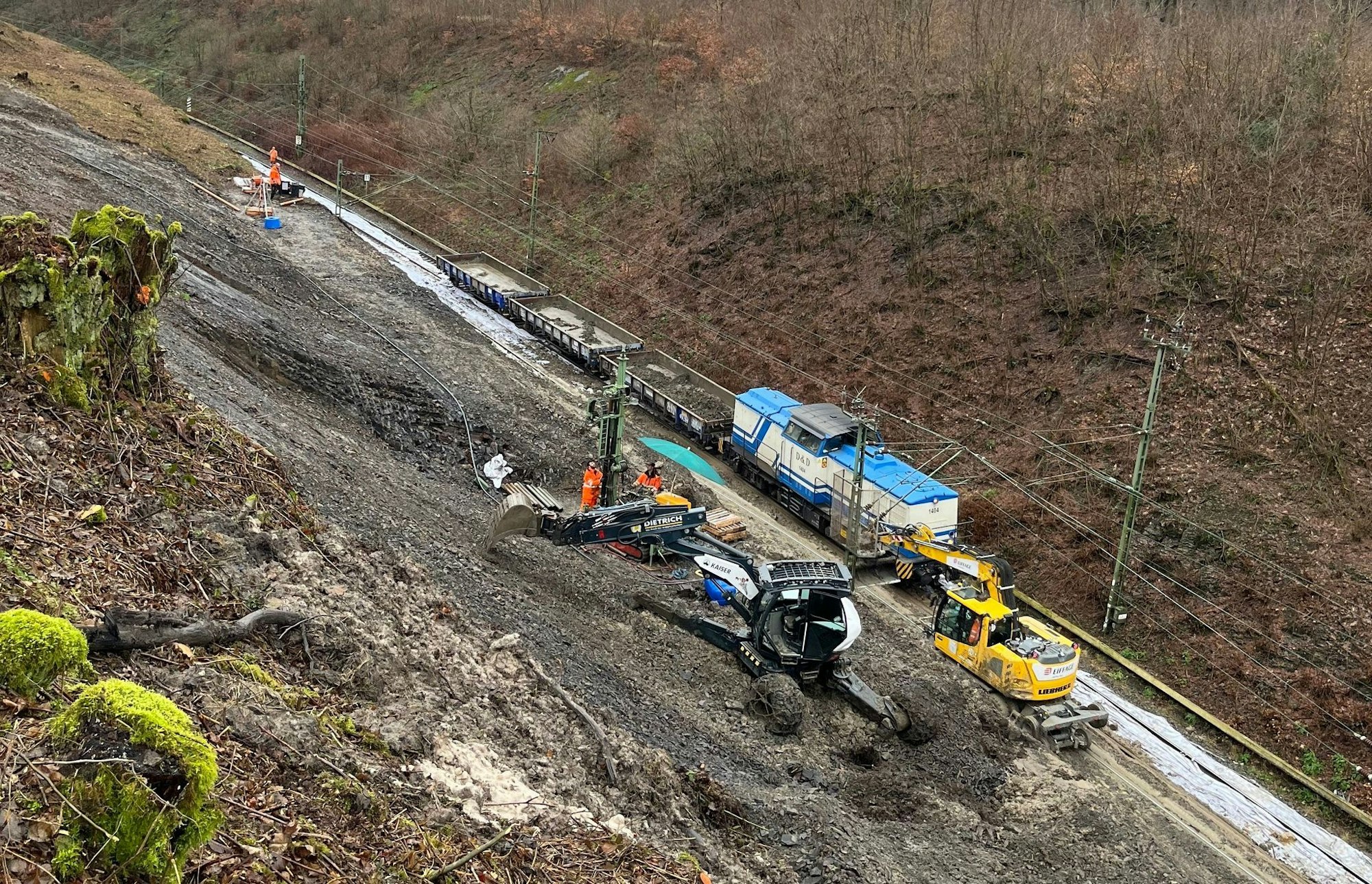 Nach dem Hangrutsch an der Pendlerstrecke S6 beginnen jetzt die Reparaturarbeiten