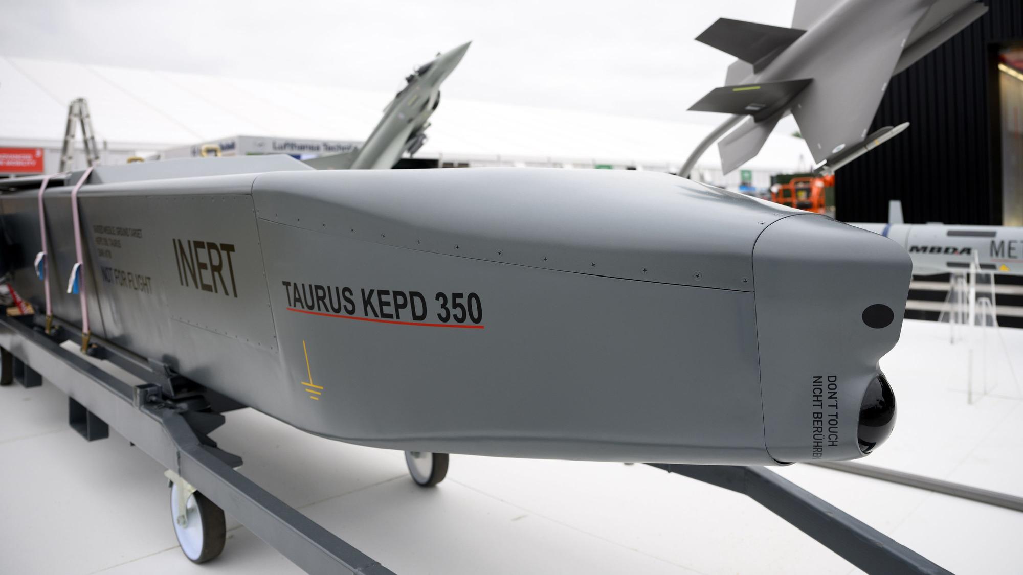 Der Marschflugkörper Taurus KEPD-350 wird zur Bekämpfung von wichtigen Zielen über große Entfernung verwendet und ist einer der modernsten Flugkörper der Deutschen Luftwaffe. (Archivbild)