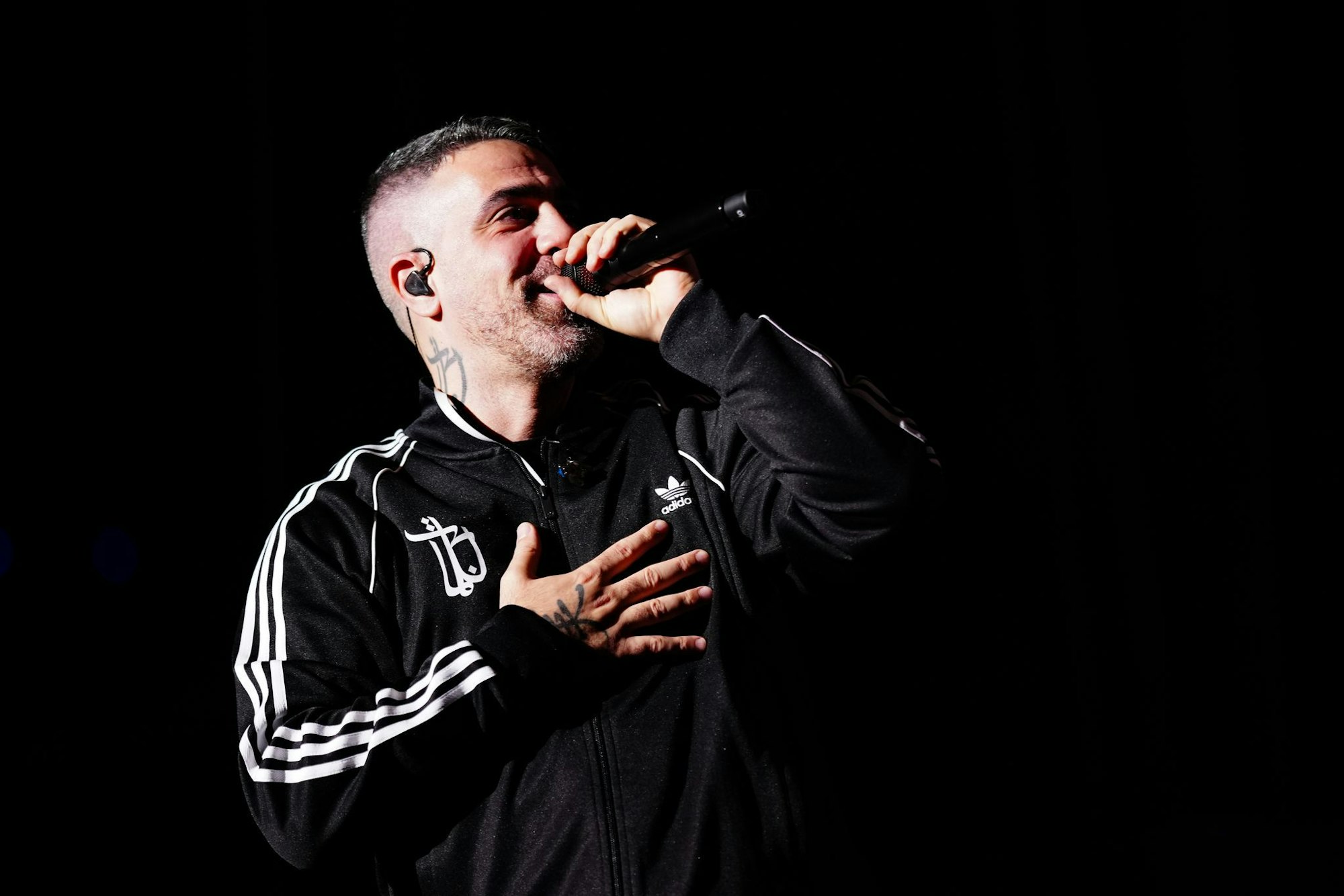 Seine Fans werde er immer im Herzen behalten, verspricht der Rapper, der mit bürgerlichem Namen Anis Mohamed Youssef Ferchichi heißt. (Archivbild)