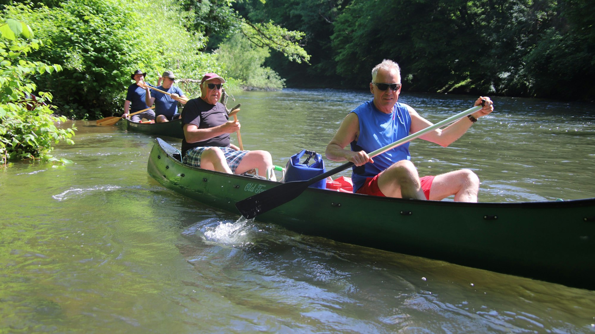 Die Sieg ist ein ideales Revier für Paddeltouren, die Pegelstände sind im Moment aber niedrig.
