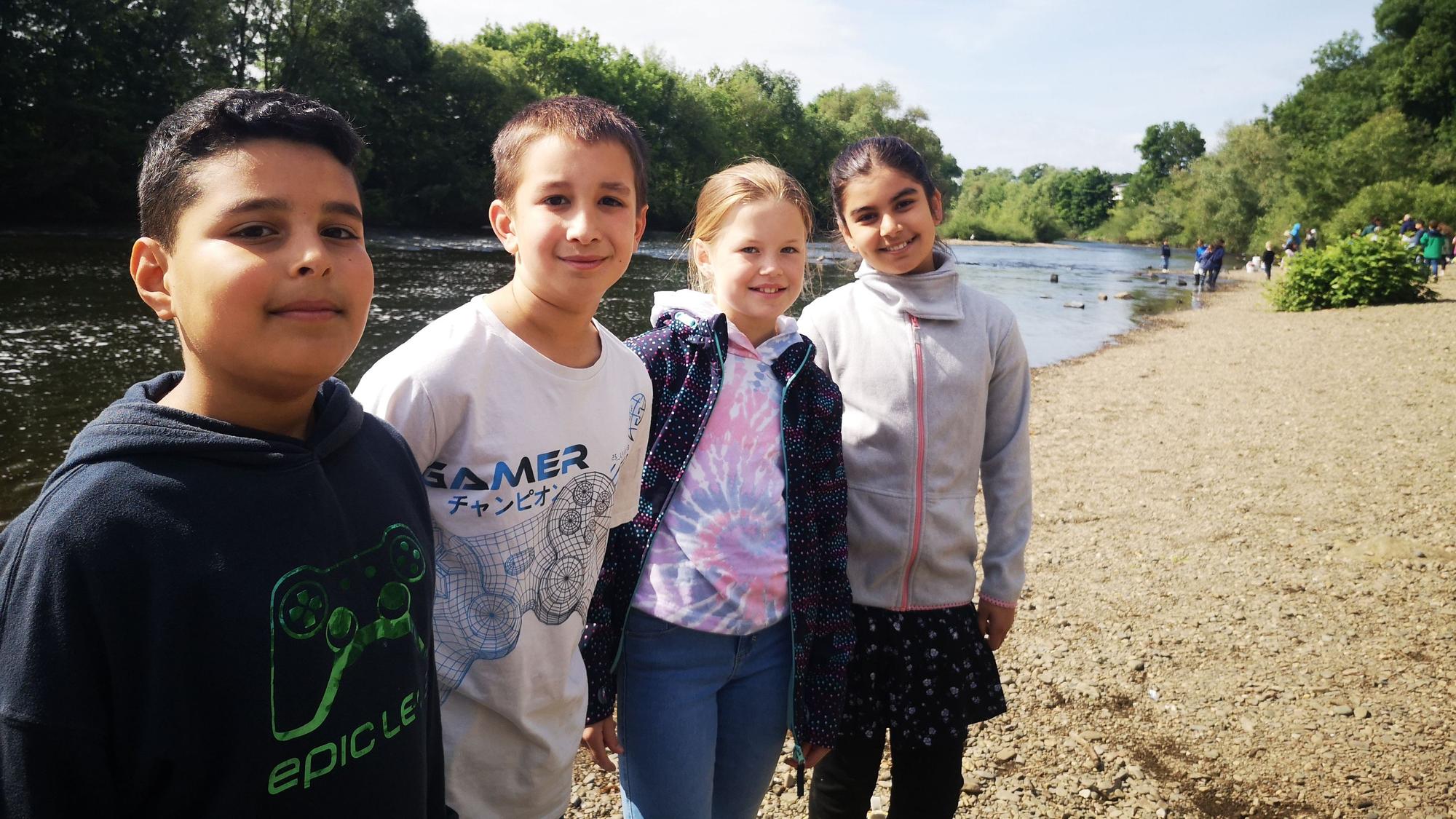 Ilyas, Miraç, Johanna und Dilanur von der KGS Buisdorf an der Kecher-Station.