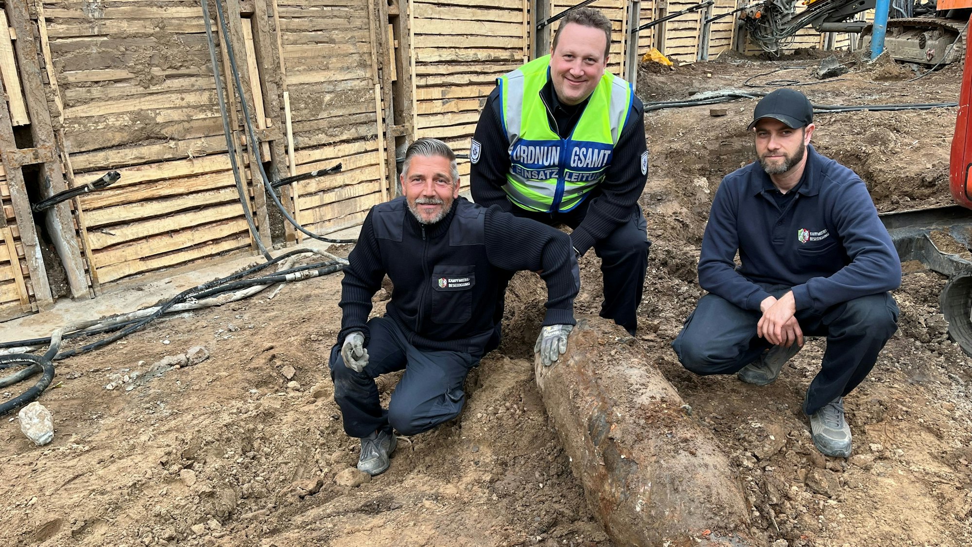 Auf dieser Baustelle im Bereich Hardefuststraße/Sachsenring ist am Montagabend eine Bombe gefunden worden.