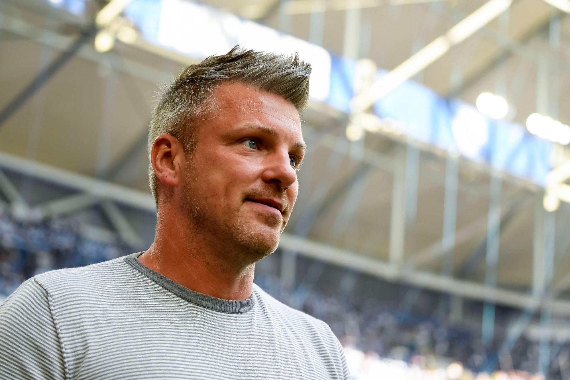 Die Verantwortlichen des 1. FC Köln sollen sich bereits ausführlich mit Trainer Lukas Kwasniok ausgetauscht haben.