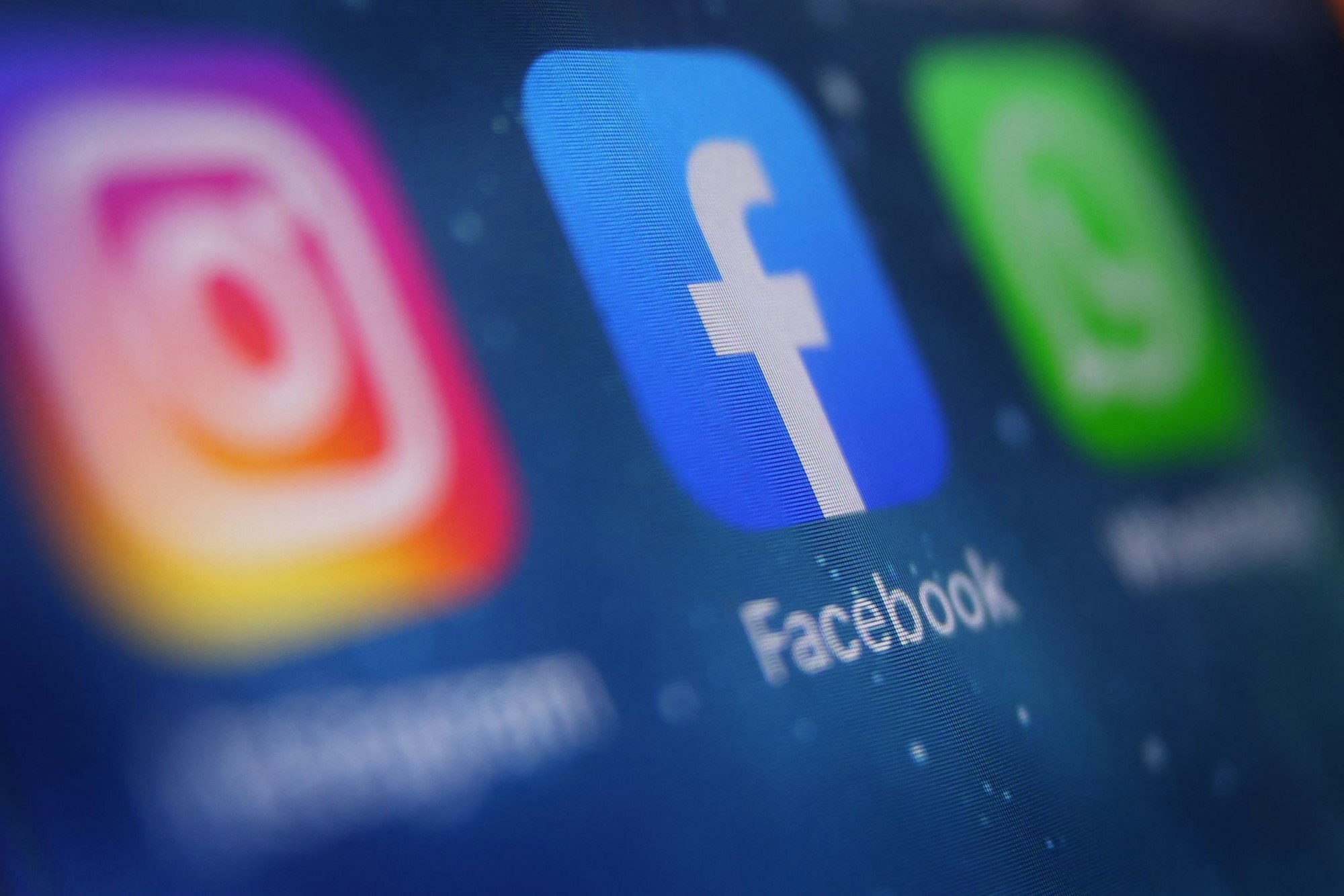 KI-Training mit Nutzerinhalten: Meta nutzt öffentliche Beiträge von Facebook und Instagram seit dem 27. Mai, außer es wurde rechtzeitig widersprochen.