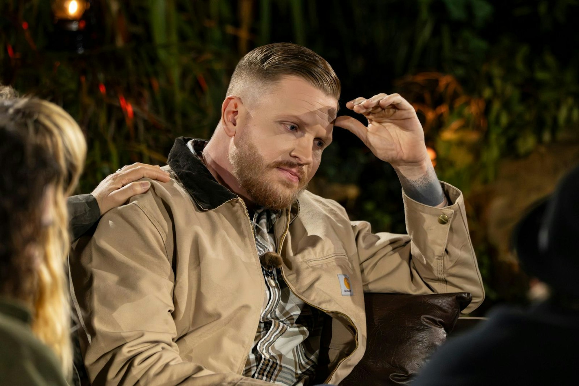 Rapper FiNCH rehnete in „Sorry“ mit seinem Vater ab - und brachte seine Kolleginnen und Kollegen damit zum Weinen. (Bild: RTL / Markus Hertrich)