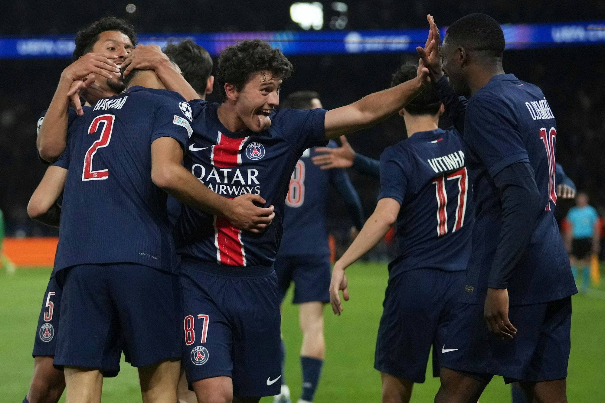 Junge Profis wie João Neves (Mitte) statt der ganz großen Stars haben Paris Saint-Germain in das Finale der Champions League geführt.