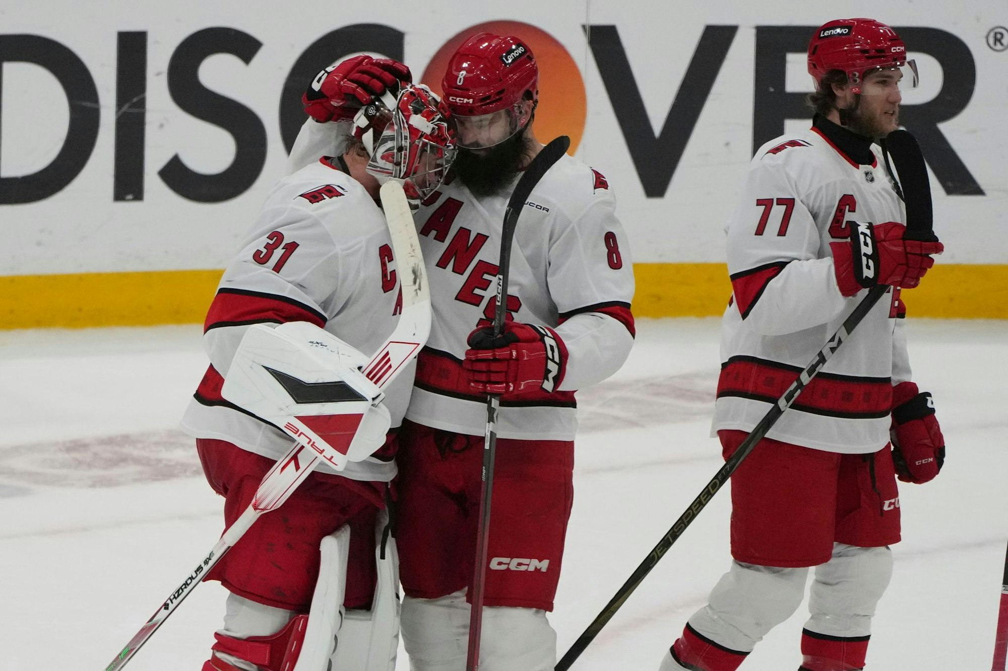 Die Carolina Hurricanes vermeiden den «Sweep» gegen die Florida Panthers.