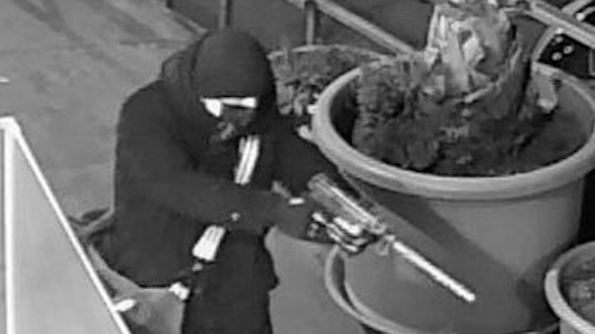 16.05.2025, Köln: Wolfgang Burger: Der langjährige Leiter des Raubdezernats der Kölner Polizei geht in den Ruhestand und berichtet über seine spektakulärsten Fälle Foto: Arton Krasniqi