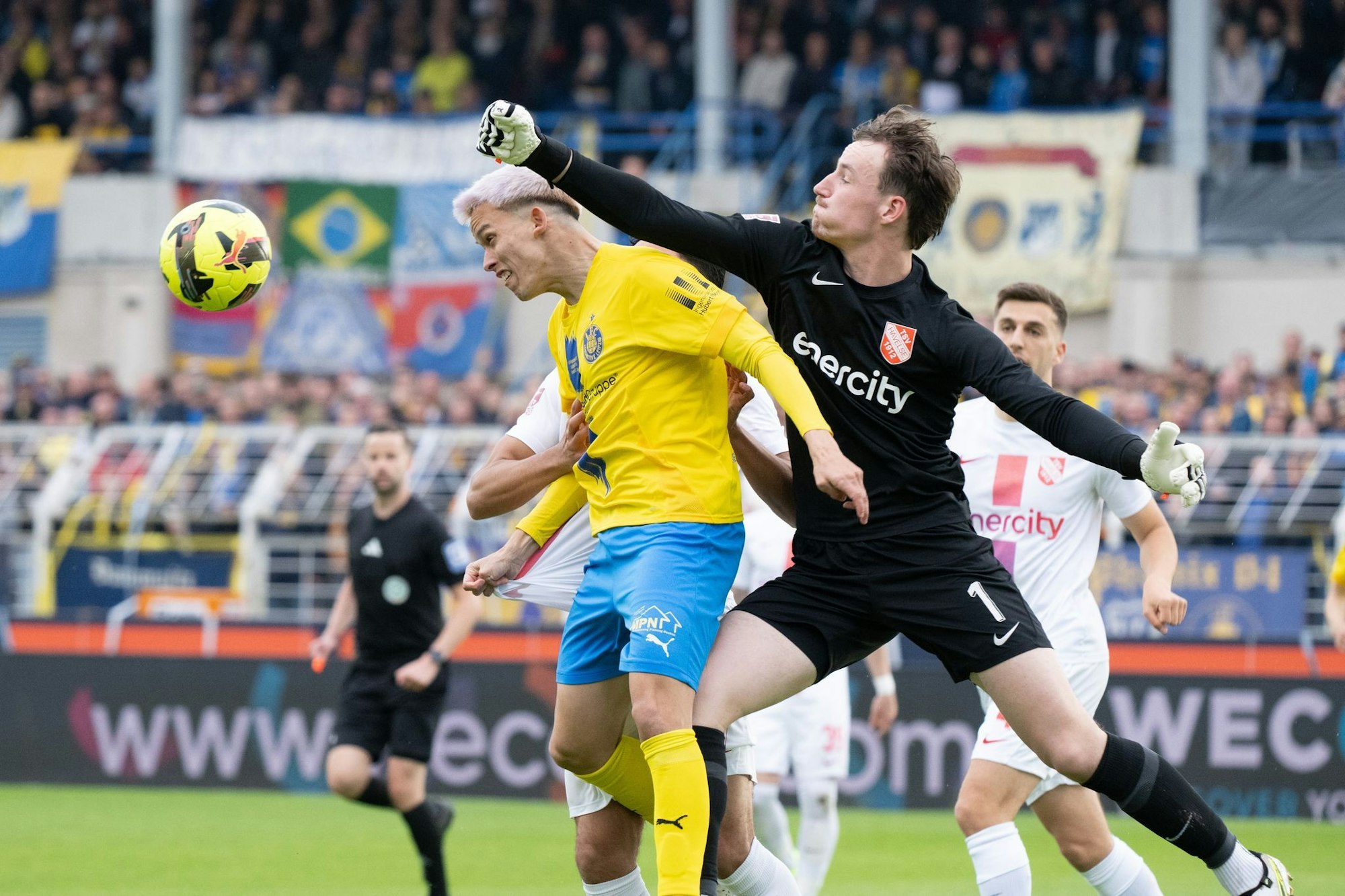 Lok Leipzig im Hinspiel der Drittliga-Relegation gegen Havelse.