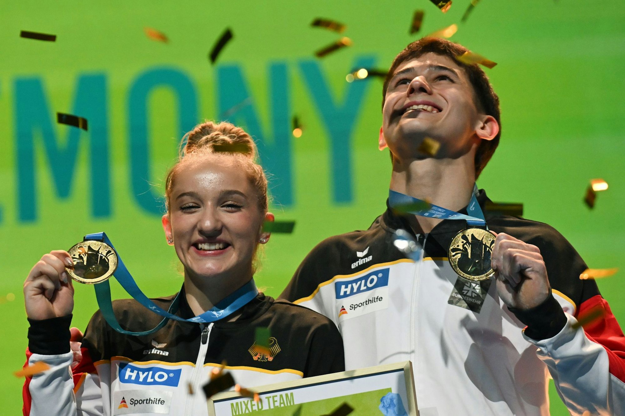 Goldene Konfetti für Goldmedaillen-Gewinner.