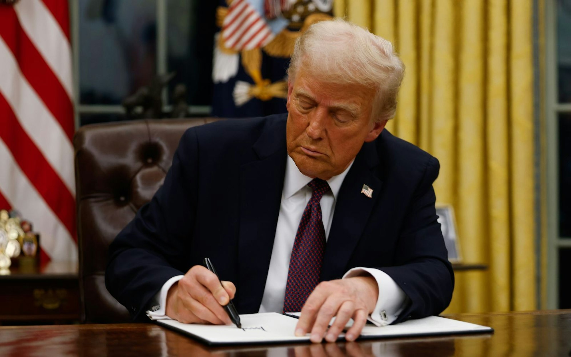 Donald Trump hat bereits eine Reihe an Begnadigungen unterzeichnet. (Bild: Anna Moneymaker/Getty Images)