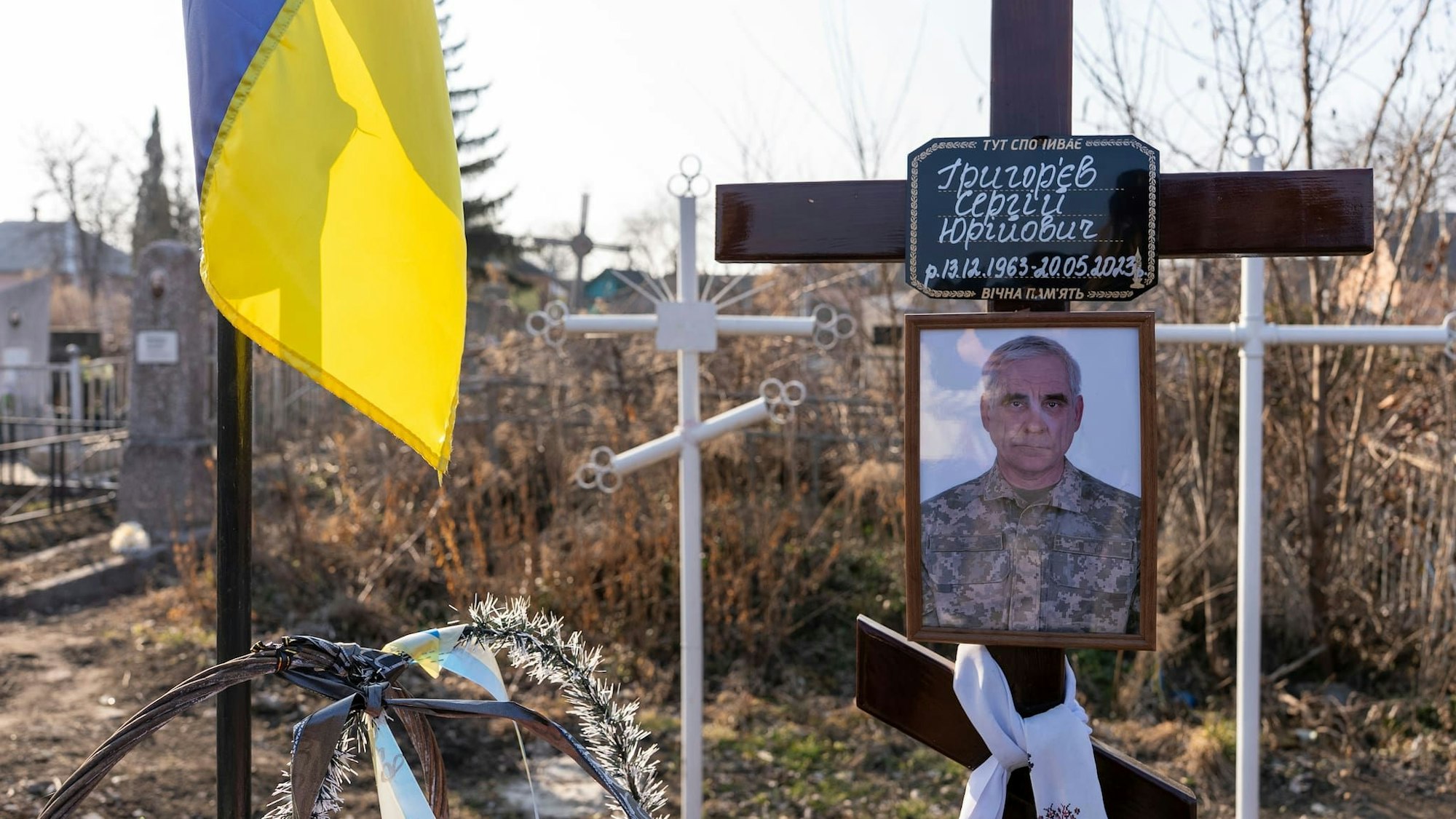 Ein Porträt von Serhij Hryhoriew an seinem Grab. Alex Babenko