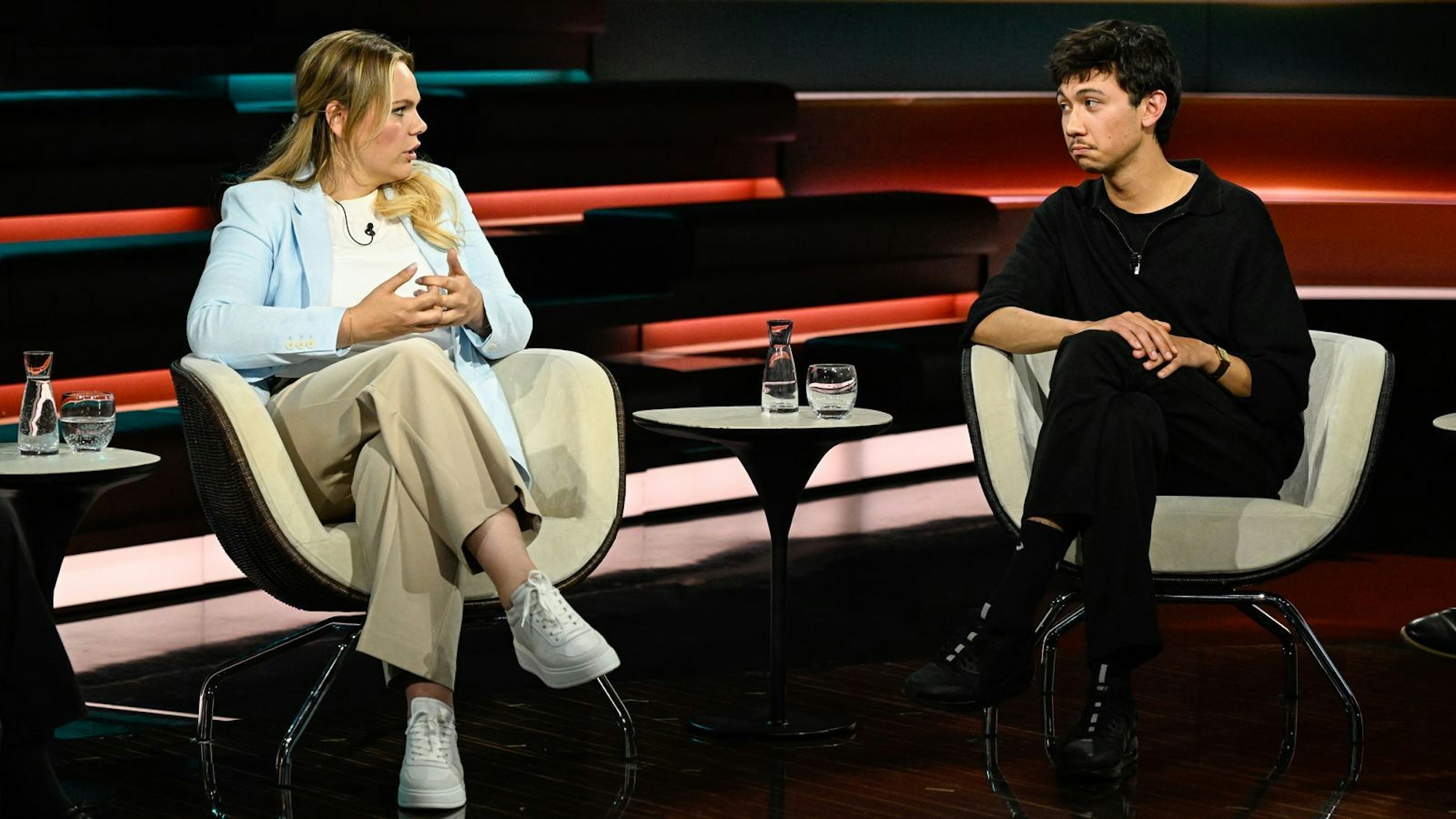 Unternehmerin Clara Hunnenberg offenbarte im Gespräch mit David Christner, dass sie als Mittelständlerin oft „schlaflose Nächte“ habe. (Bild: ZDF / Markus Hertrich)