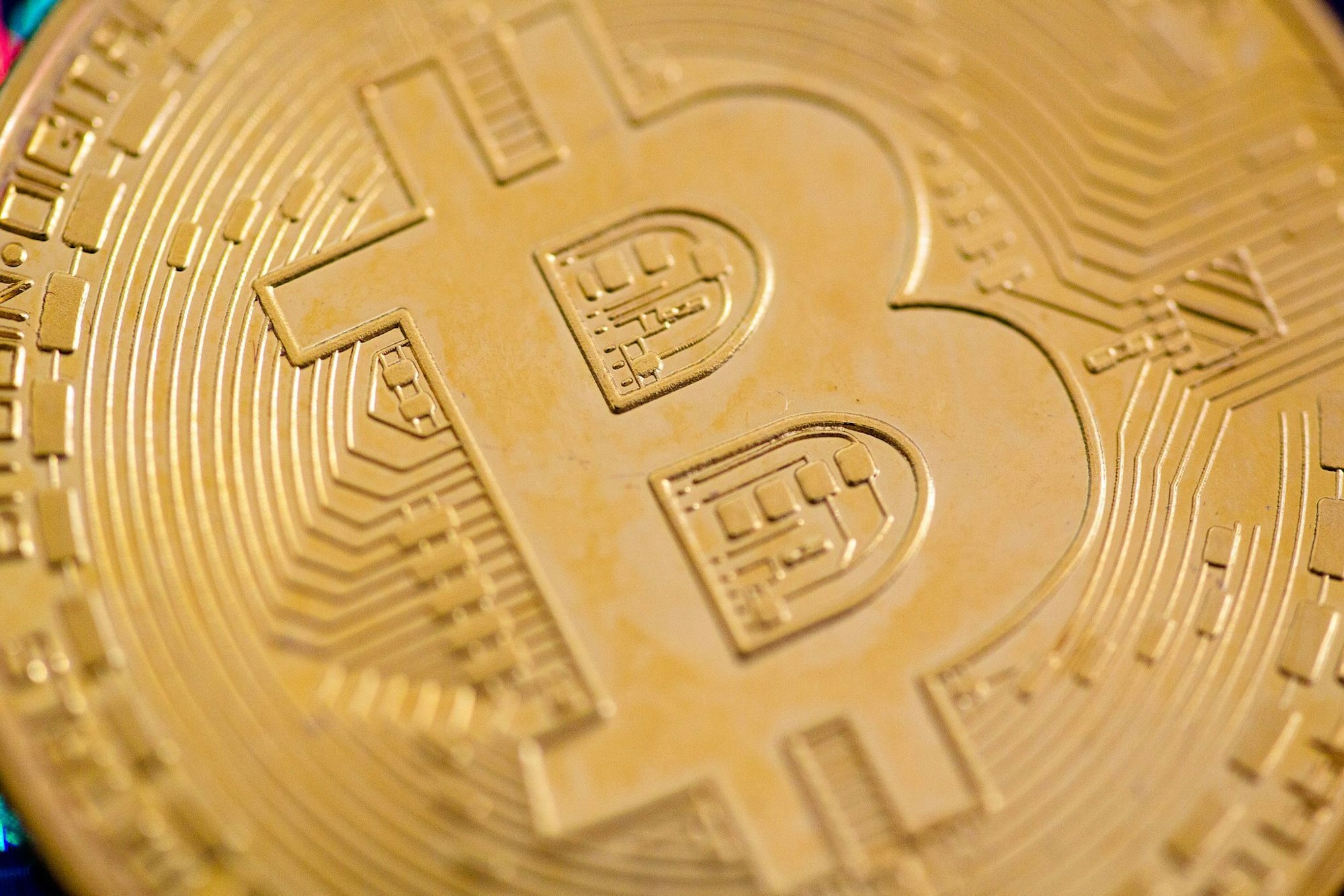 Der Bitcoin kommt derzeit auf eine Marktkapitalisierung von rund 2,1 Billionen Dollar.