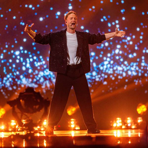Klemen Slakonja aus Slowenien mit dem Titel „How Much Time Do We Have Left?“ auf der Bühne des Eurovision Song Contest.