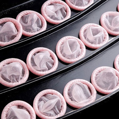 Kondome werden in Bielefeld produziert.