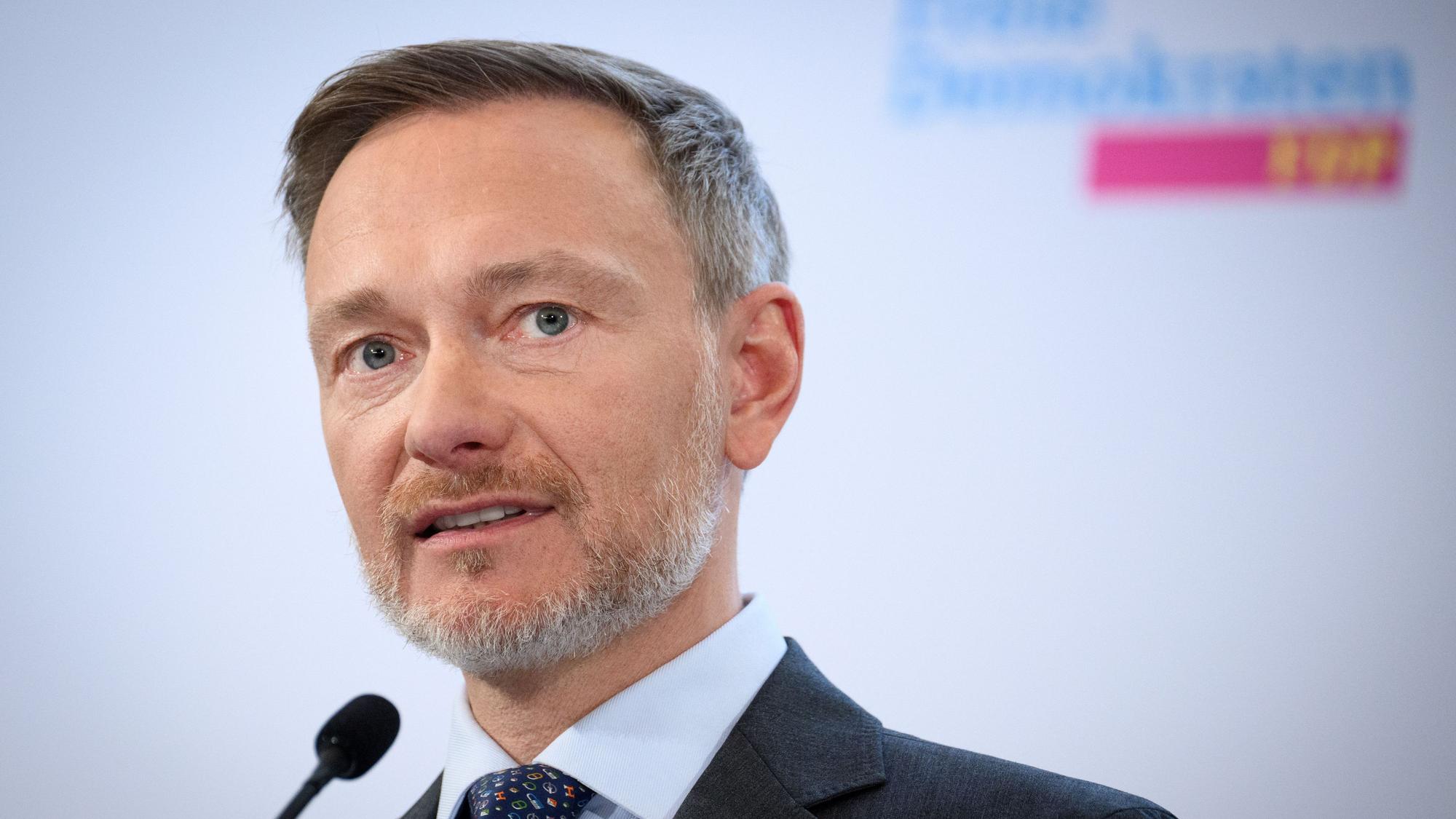 Christian Lindner bei einer Pressekonferenz nach den Gremiensitzungen der Freien Demokraten (FDP) im Hans-Dietrich-Genscher-Haus.