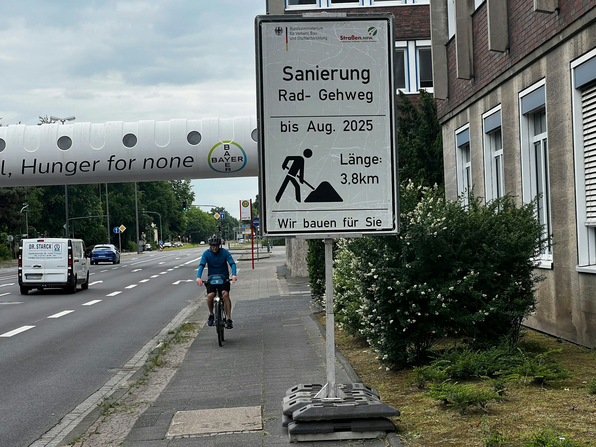 Die Sanierung des Radwegs zwischen Köln und Leverkusen wird saniert. Foto: Ralf Krieger